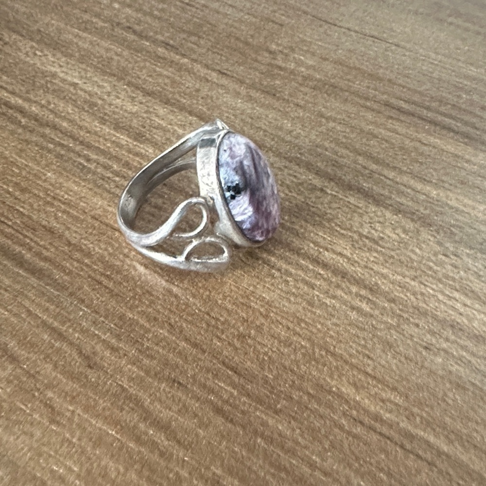Elegant 925 Silver and Purple Women's Ring size 7 1/2 - Picture 2 of 6